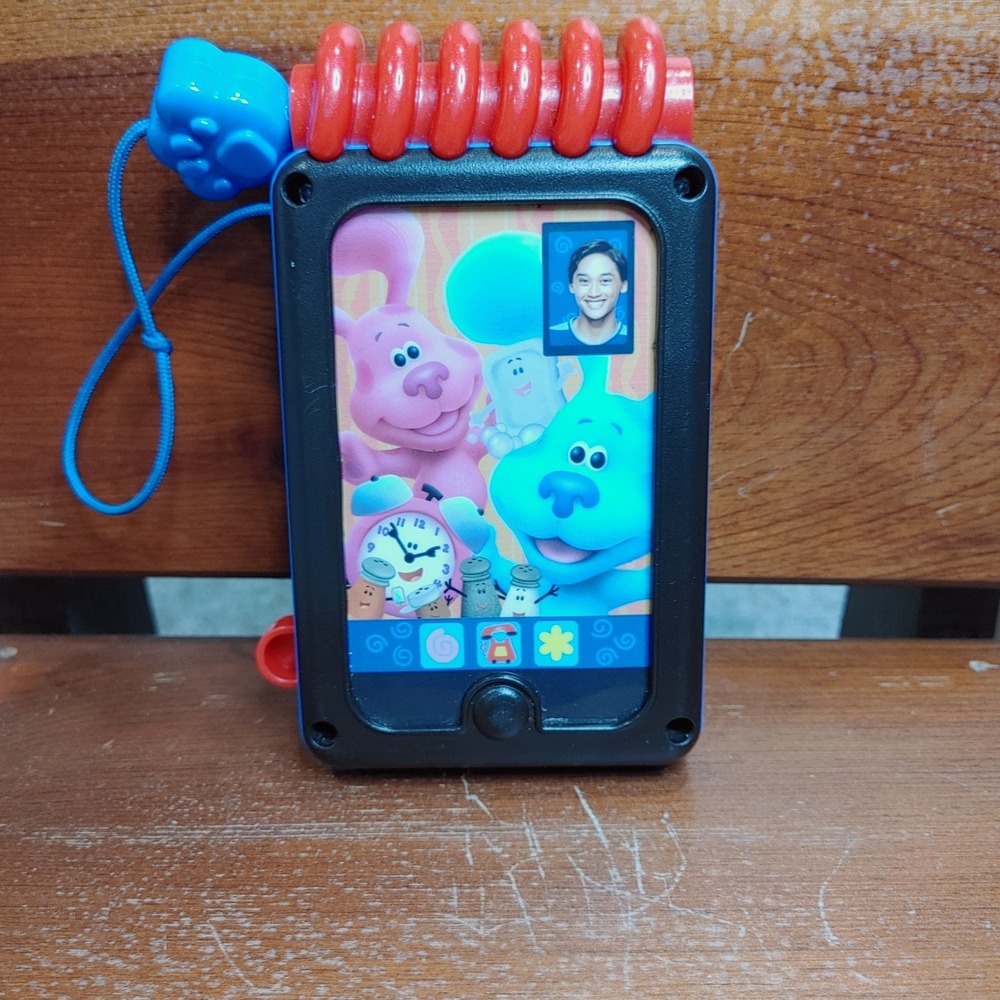Blues Clues and You 2-in-1 Handy Dandy Notebook Smartphone Toy Just Play Magnet